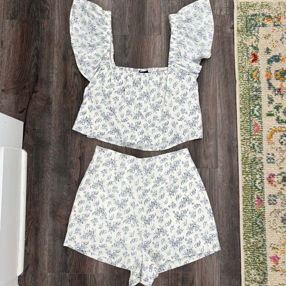 Kittenish Floral Skirt Set